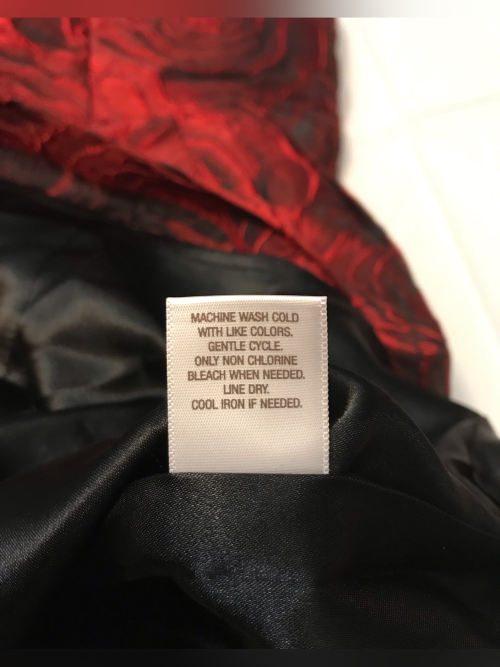 Carmen Marc Valvo Red Floral Jacquard Midi Dress - Picture 12 of 15